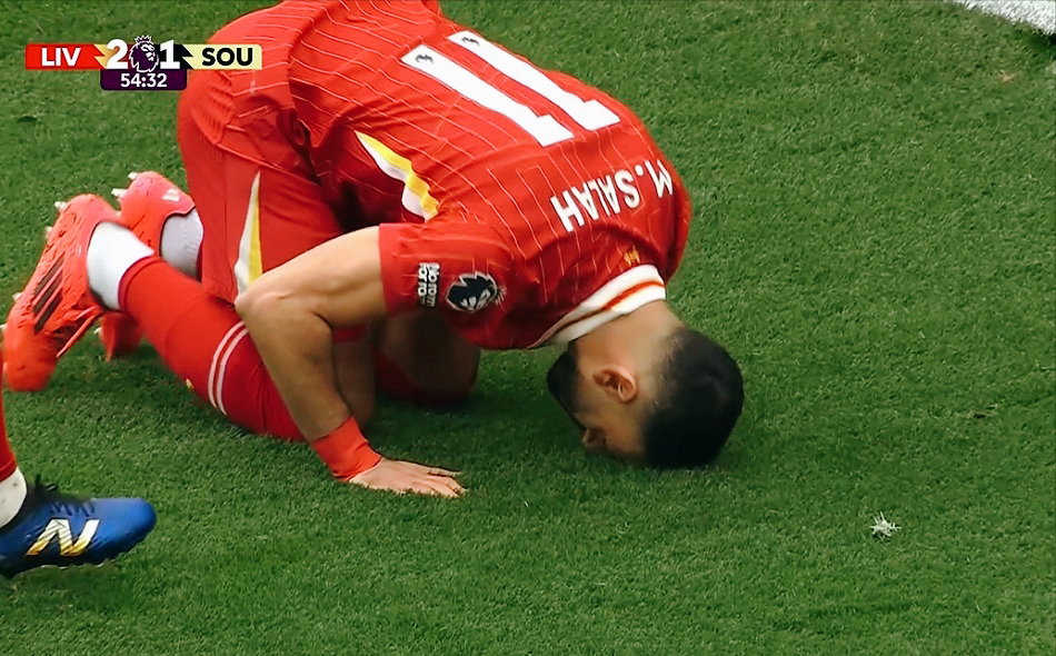 开云体育下载-利物浦训练开放日，今晨回应争议引欢呼，意甲在即，年轻球员得到机会的简单介绍